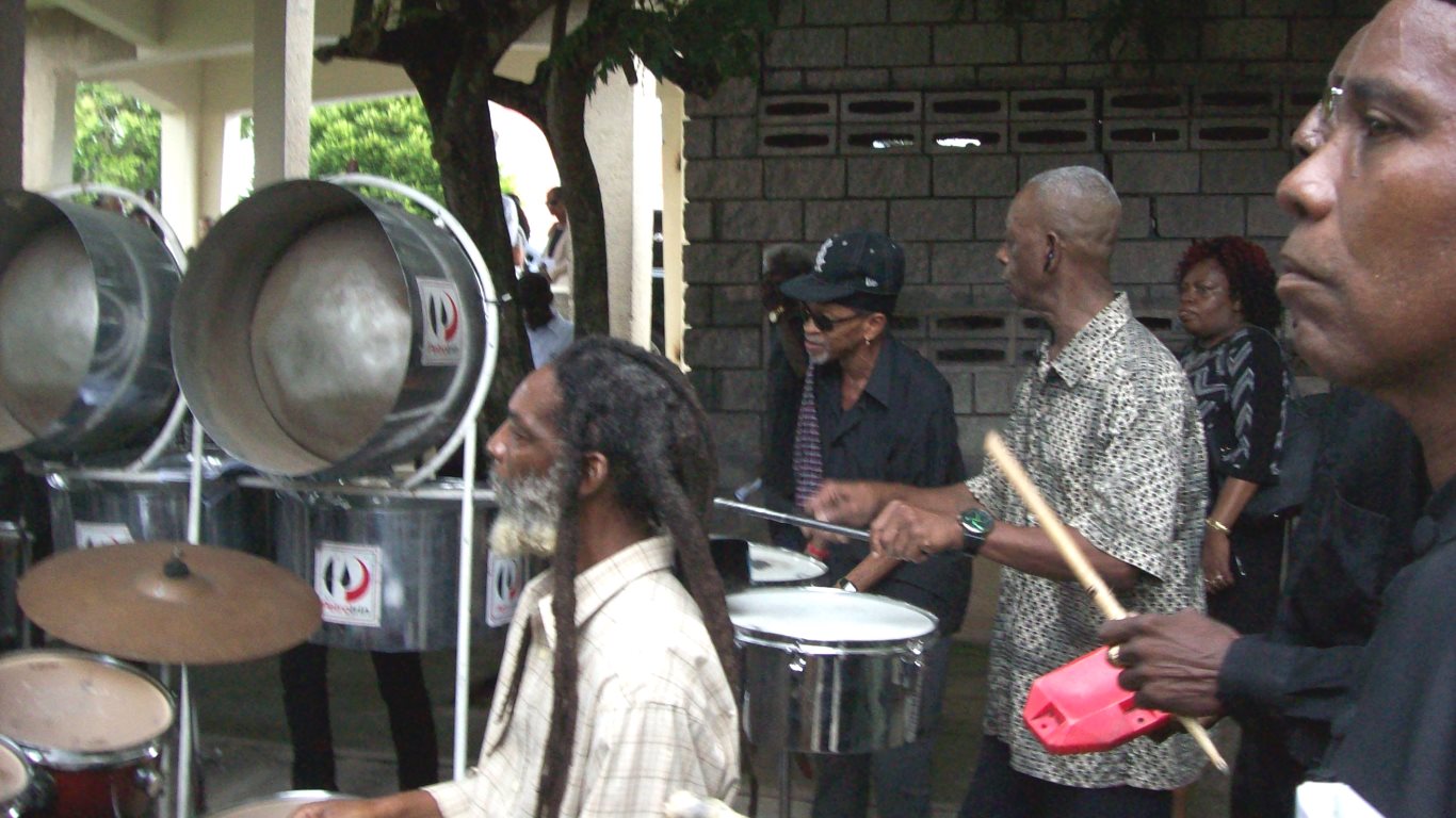 Hatters playing at 'Sam's' funeral_20151202_tobagojo@gmail.com_000_0013B_col_1366w.jpg